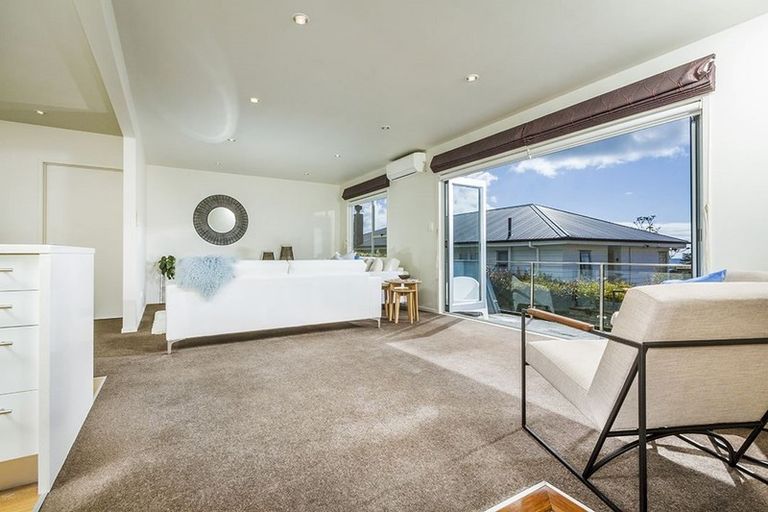 Photo of property in 1/27 Park Rise, Campbells Bay, Auckland, 0630
