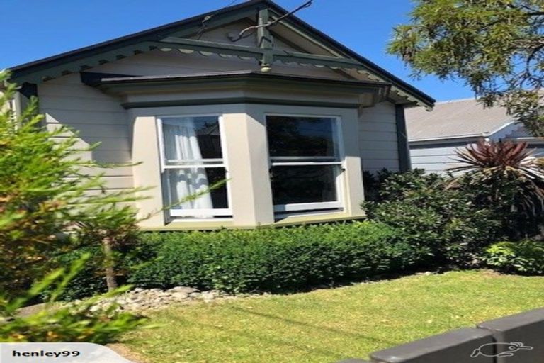 Photo of property in 10 Milton Street, Berhampore, Wellington, 6023