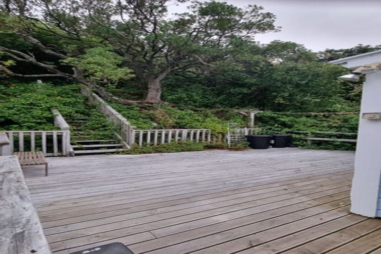 Photo of property in 16 Lindum Terrace, Roseneath, Wellington, 6011