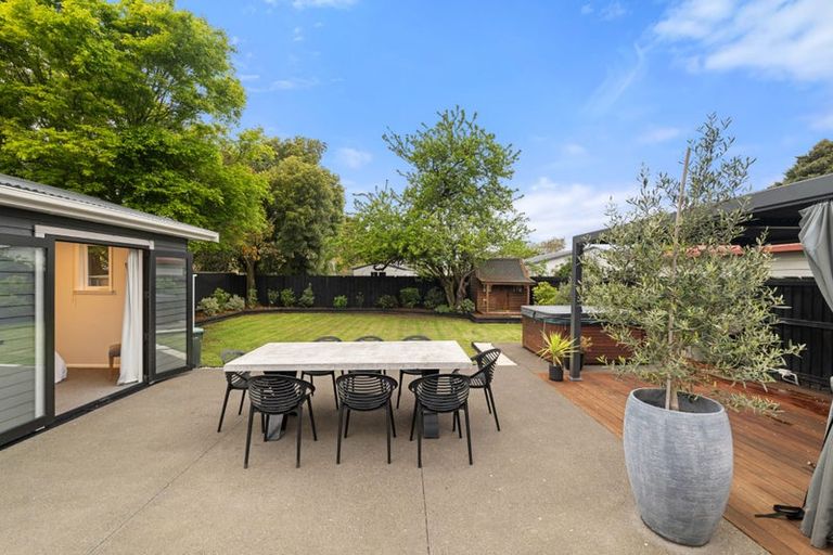 Photo of property in 180 Grahams Road, Burnside, Christchurch, 8053