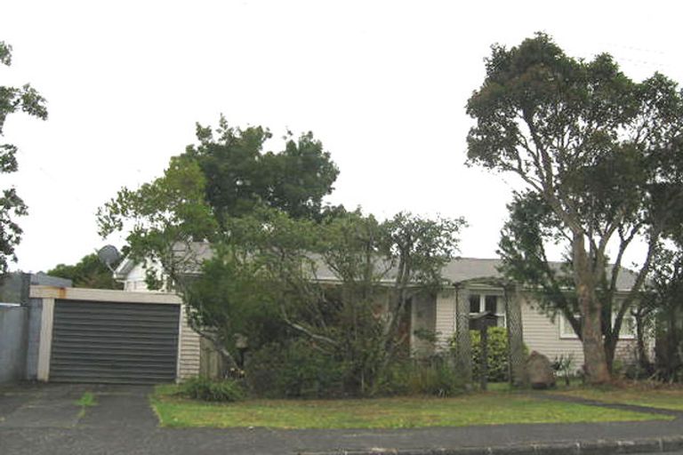 Photo of property in 9 Tiri Tiri Road, Birkdale, Auckland, 0626