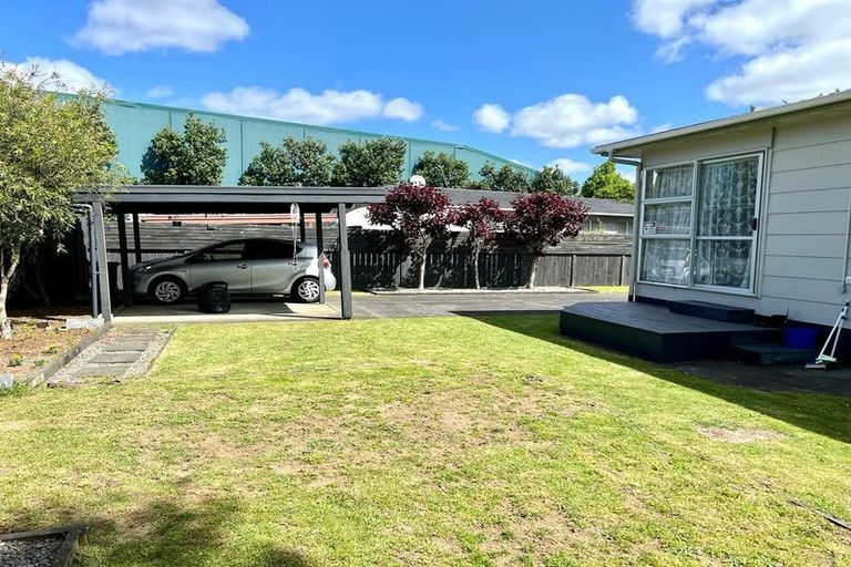 Photo of property in 2/27 Waimana Road, Conifer Grove, Takanini, 2112