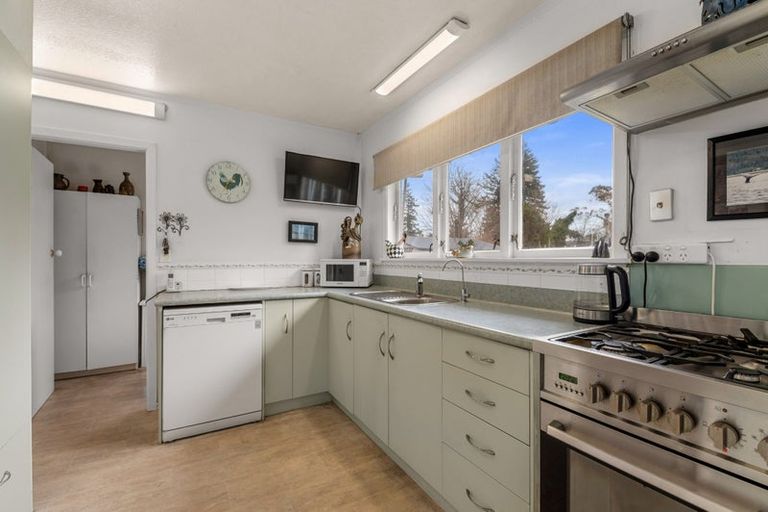 Photo of property in 49 Martin Street, Utuhina, Rotorua, 3015