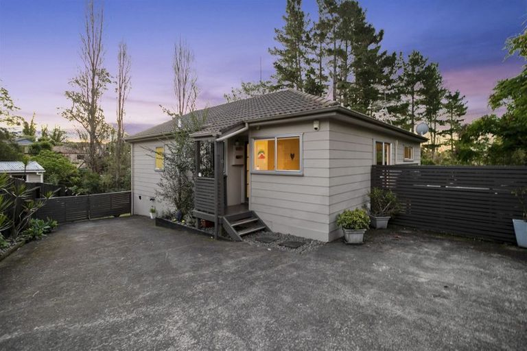 Photo of property in 13 Glenbury Place, Massey, Auckland, 0614