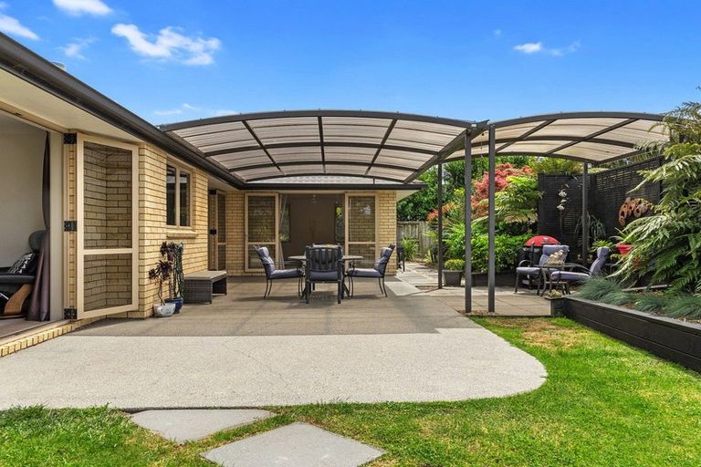 Photo of property in 17 Olive Close, Omokoroa, 3114