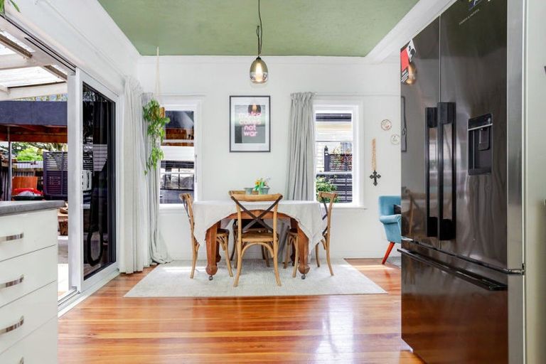 Photo of property in 38 Queen Street, Dannevirke, 4930