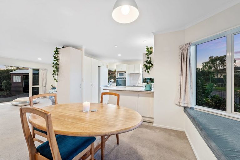 Photo of property in 46 Blue Heron Rise, Stanmore Bay, Whangaparaoa, 0932