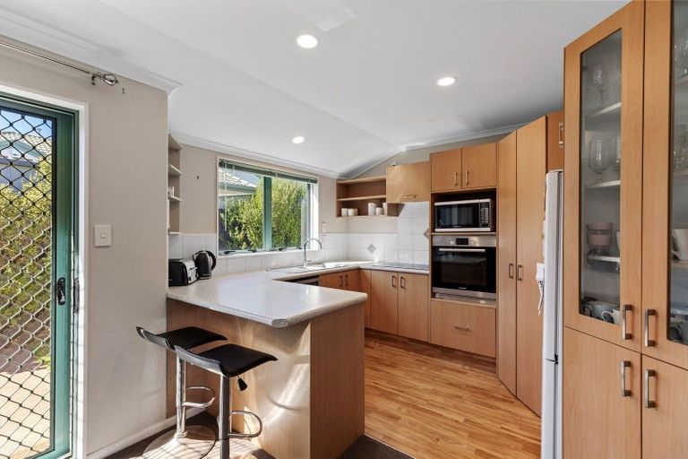 Photo of property in 122 Dalton Drive, Papamoa Beach, Papamoa, 3118