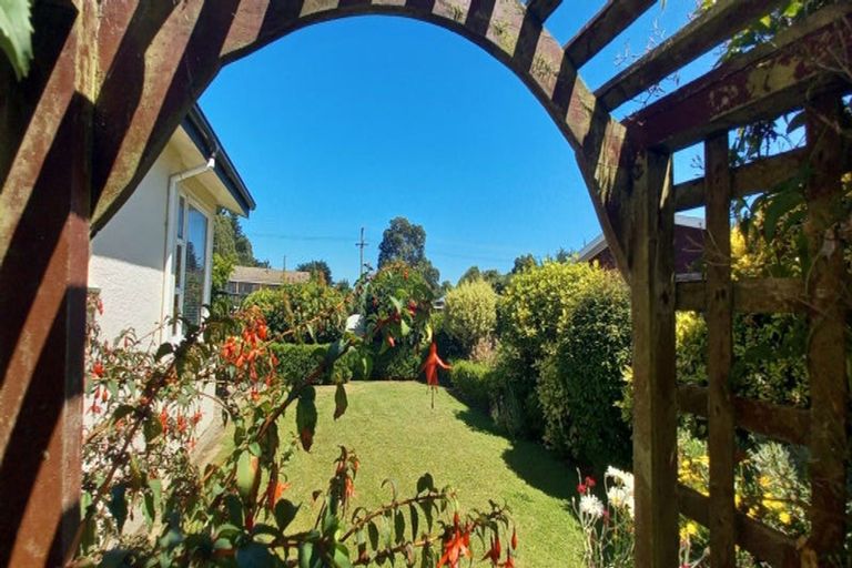 Photo of property in 1 Morton Street, Tuatapere, 9620