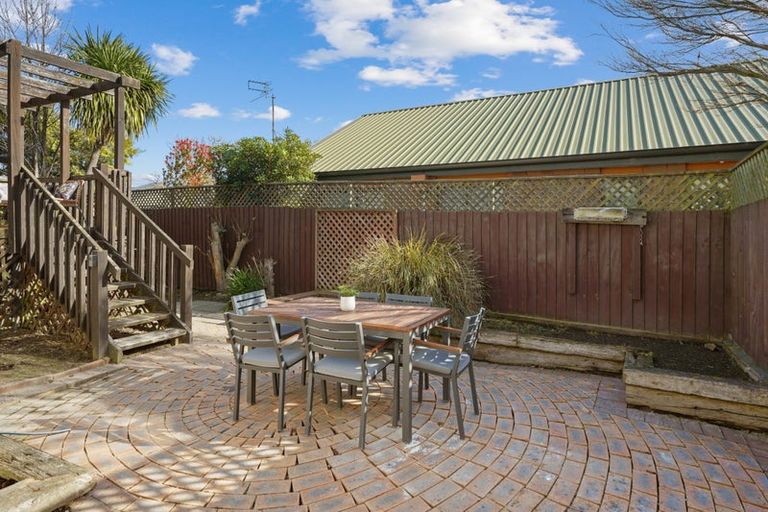 Photo of property in 2/15 Lowry Avenue, Redwood, Christchurch, 8051