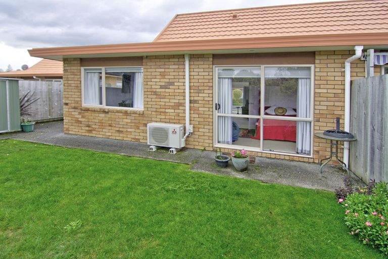 Photo of property in Holdsworth Villas, 12/2 William Donald Drive, Solway, Masterton, 5810