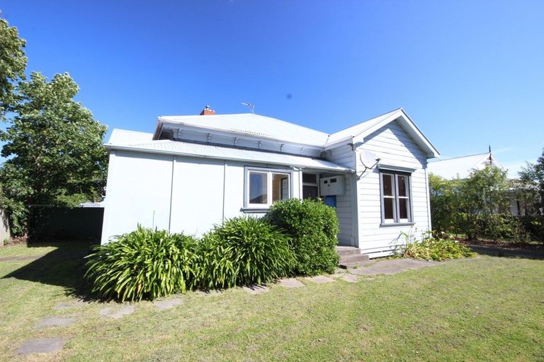 Photo of property in 8 Rolleston Street, Hokowhitu, Palmerston North, 4410