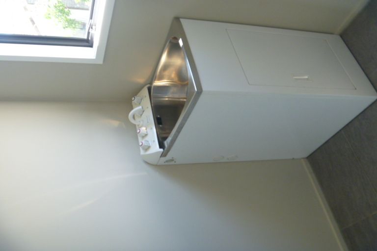 Photo of property in 1/8 Senecio Place, Weymouth, Auckland, 2103