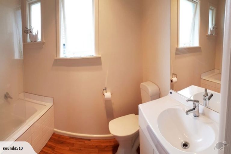 Photo of property in 510 Marine Parade, South New Brighton, Christchurch, 8062