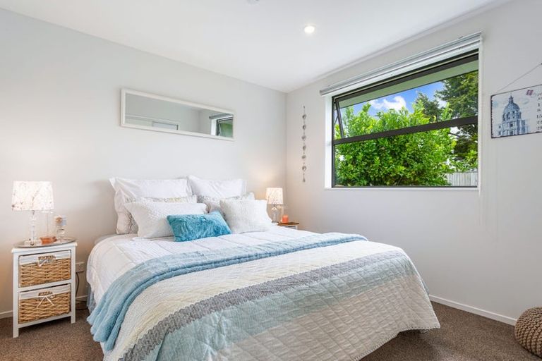 Photo of property in 13 Robert Might Road, Kumeu, 0810