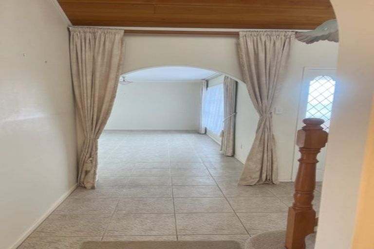 Photo of property in 34 Orangewood Drive, Northpark, Auckland, 2013