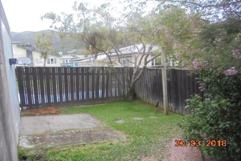 Photo of property in 72 Horoeka Street, Stokes Valley, Lower Hutt, 5019