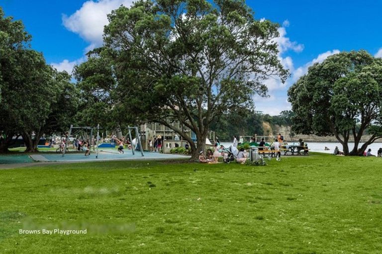 Photo of property in 85 John Downs Drive, Browns Bay, Auckland, 0630