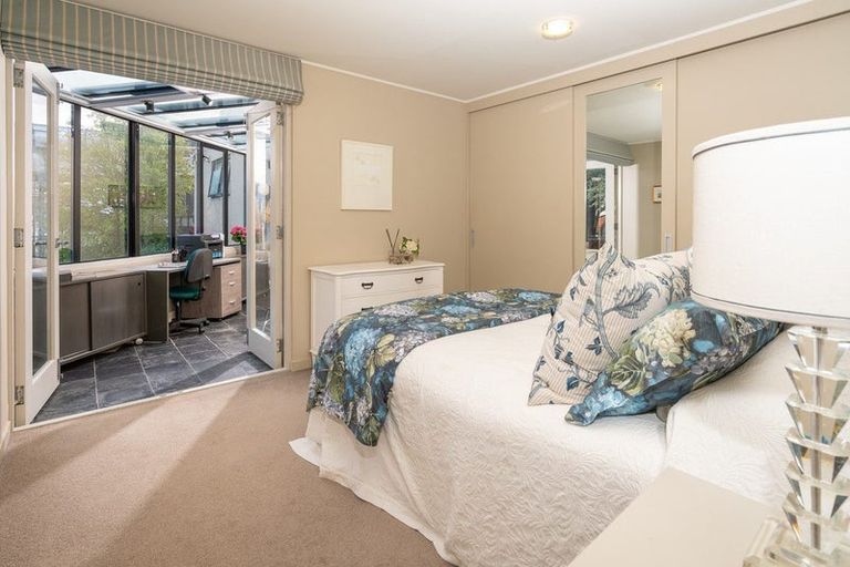 Photo of property in Highwic, 13/32 Hobson Street, Thorndon, Wellington, 6011