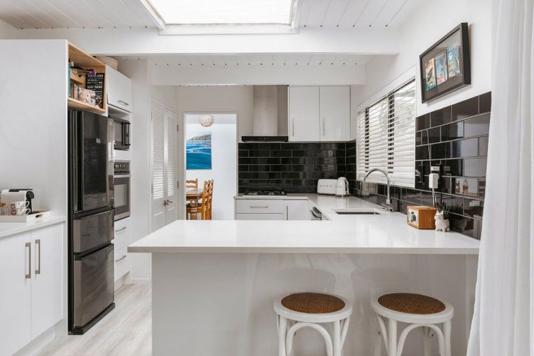 Photo of property in 1 Douglas Place, Papamoa Beach, Papamoa, 3118