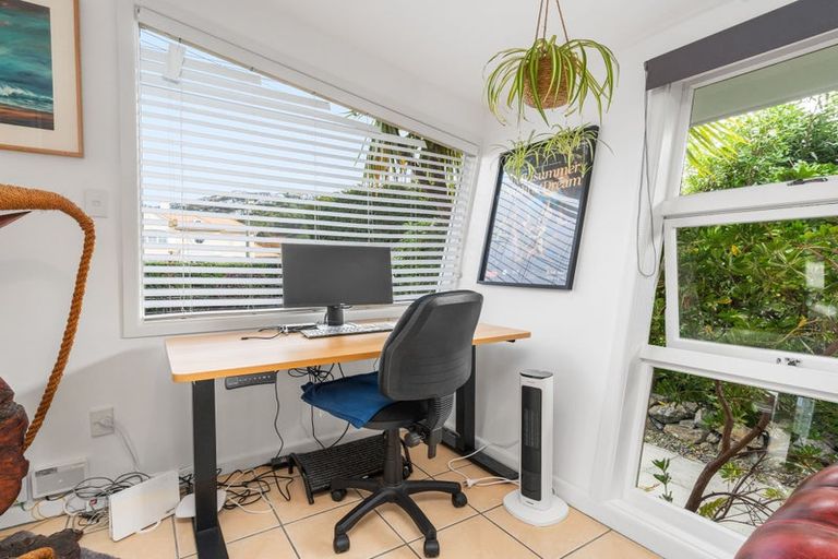 Photo of property in 71 Main Road, Redcliffs, Christchurch, 8081