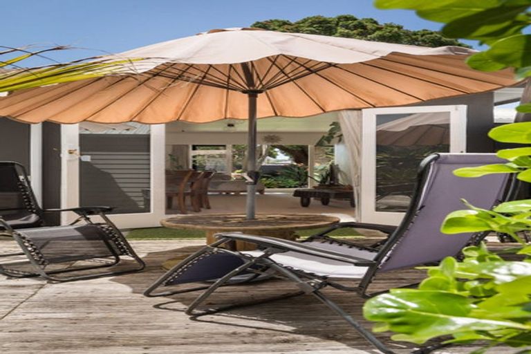 Photo of property in 11 Roretana Drive, Athenree, Katikati, 3177