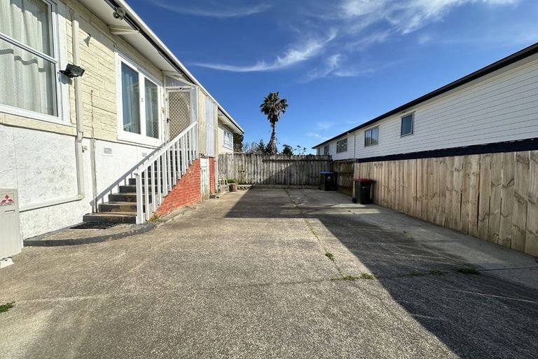 Photo of property in 4 Maui Pomare Street, Blockhouse Bay, Auckland, 0600