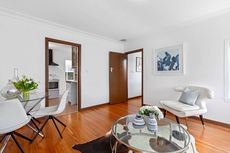 Photo of property in 1/30 Ngataringa Road, Devonport, Auckland, 0624