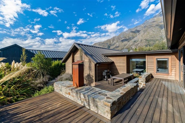 Photo of property in 5 Ellesmere Avenue, Jacks Point, Queenstown, 9371