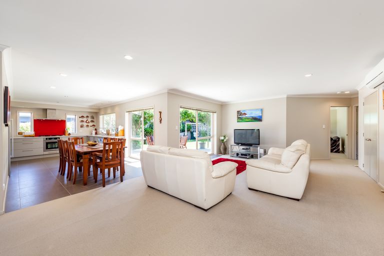 Photo of property in 6 Gerontius Lane, Snells Beach, 0920