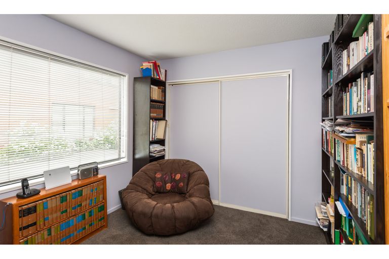 Photo of property in 2/15 Coles Place, St Albans, Christchurch, 8014