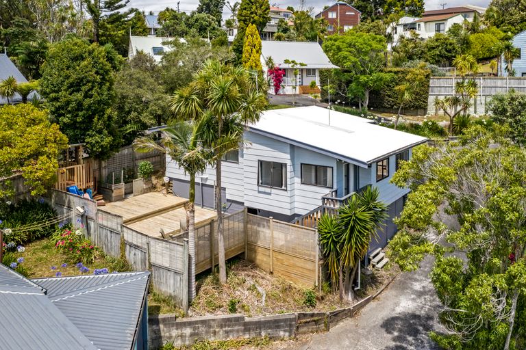 Photo of property in 1/20 Halder Place, Torbay, Auckland, 0632