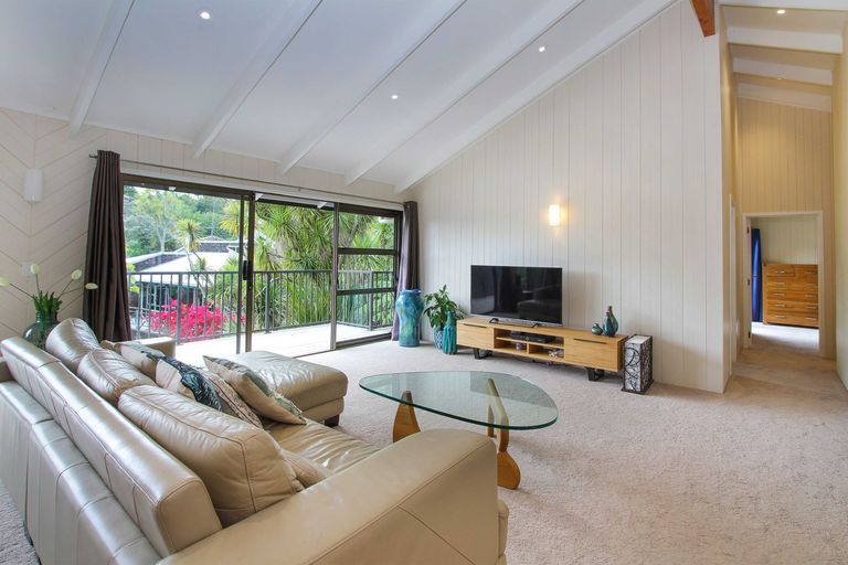 Photo of property in 30 Trelawny Place, Hillcrest, Auckland, 0627