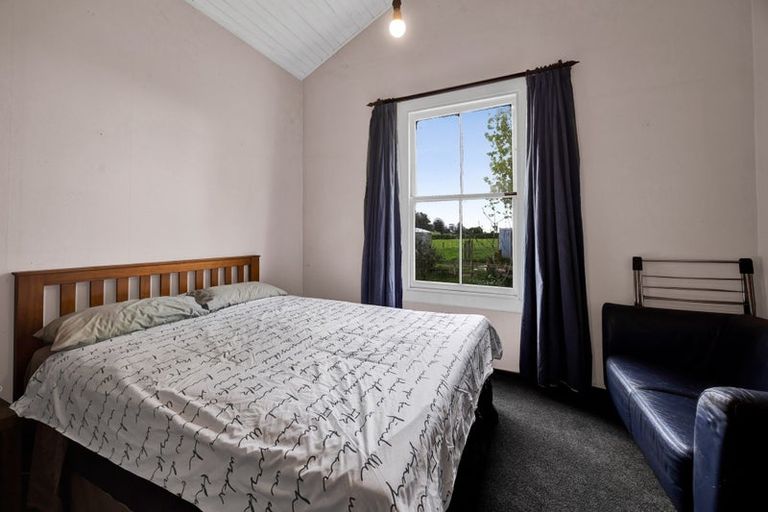 Photo of property in 150 Wirihana Road, Hawera, 4674