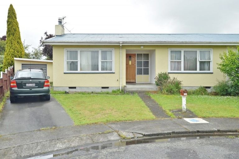 Photo of property in 16 Bannister Court, Masterton, 5810