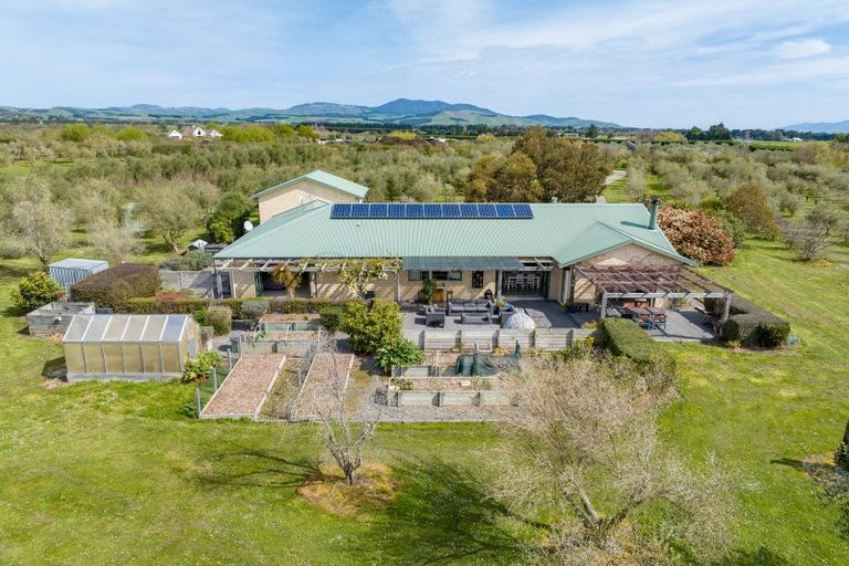 Photo of property in 1/239 Lake Ferry Road, Martinborough, 5781