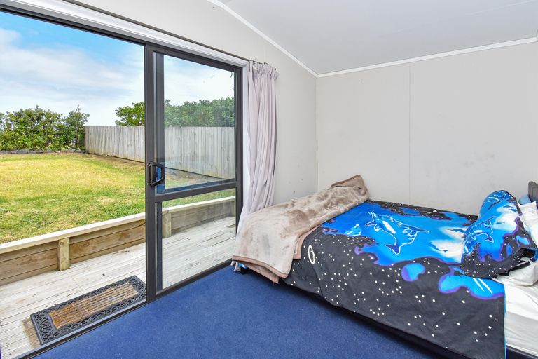 Photo of property in 21 Westside Road, Port Waikato, Tuakau, 2695