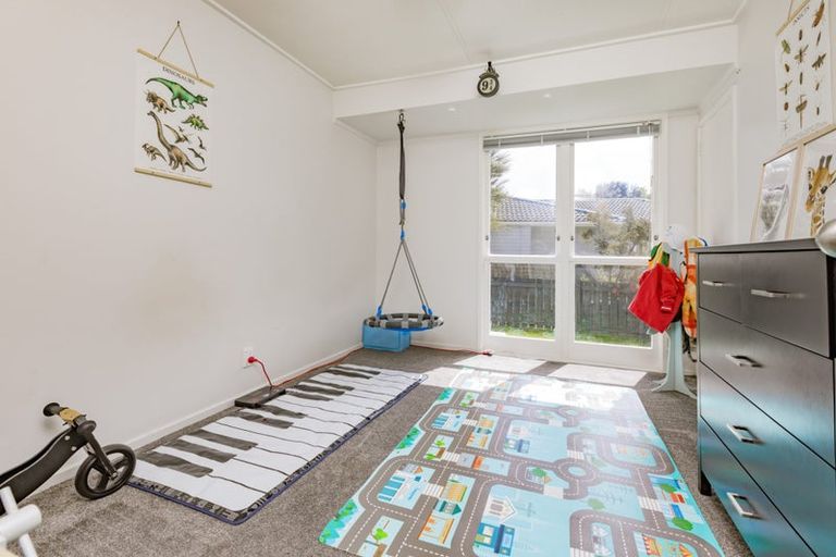 Photo of property in 17 Hamilton Drive, Waiuku, 2123