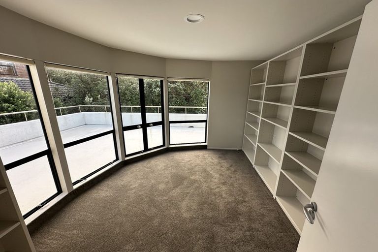 Photo of property in 19 Ngatira Road, Muriwai, Waimauku, 0881