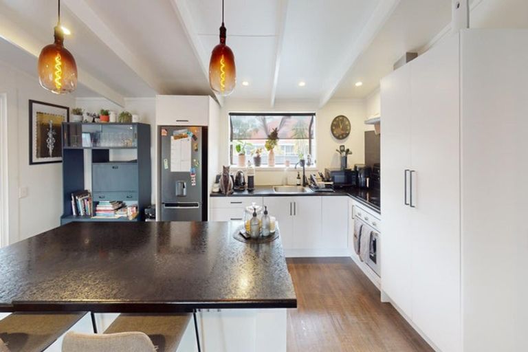 Photo of property in 23 Colonial Place, Kelvin Grove, Palmerston North, 4414