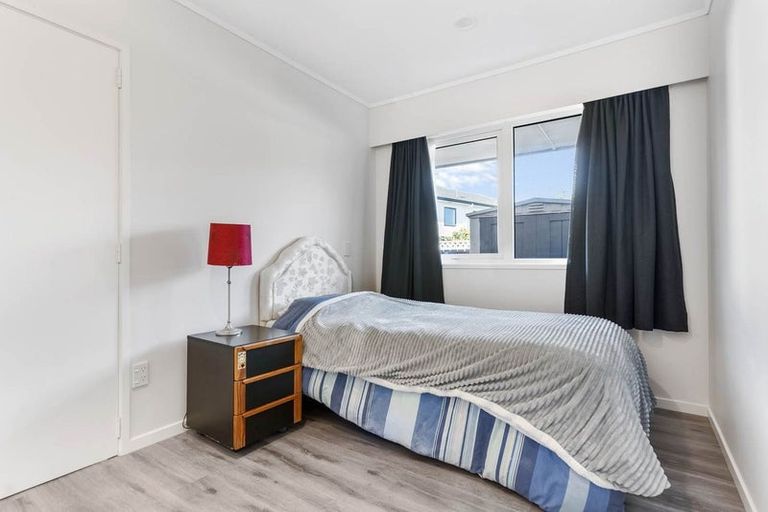 Photo of property in 2/10 Omana Road, Papatoetoe, Auckland, 2025