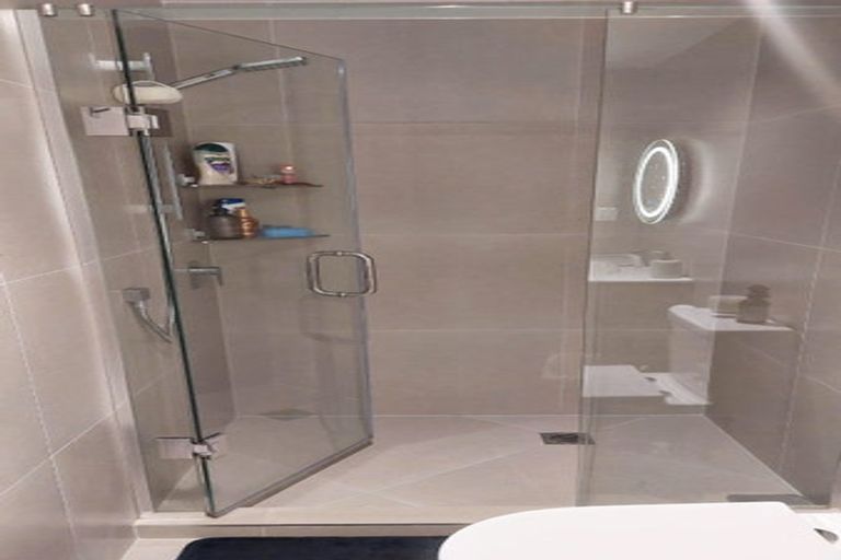 Photo of property in 8/10 Rimu Street, New Lynn, Auckland, 0600