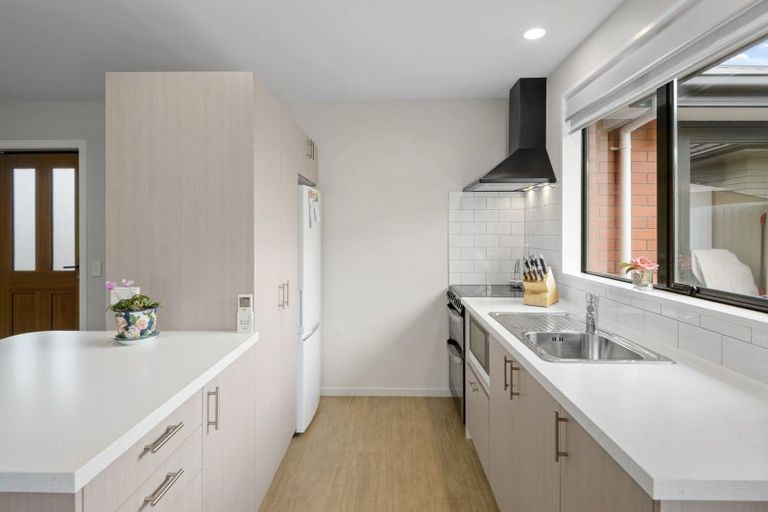 Photo of property in 101a Avonhead Road, Avonhead, Christchurch, 8042