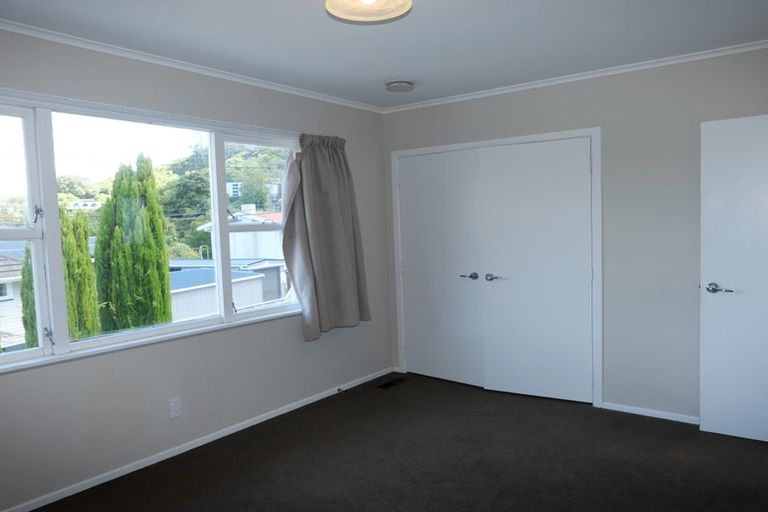 Photo of property in 113 Parkvale Road, Karori, Wellington, 6012