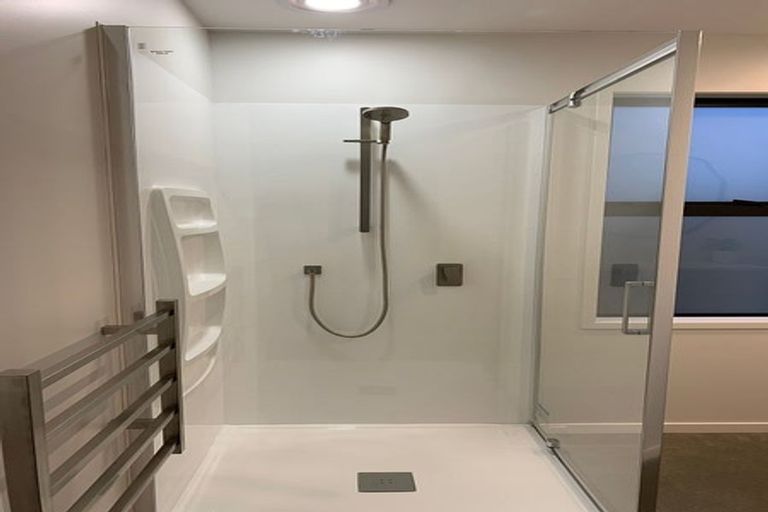 Photo of property in 9 Lyn Street, Lynmouth, New Plymouth, 4310