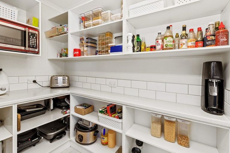 Photo of property in 12 Banks Boulevard, Whitby, Porirua, 5024