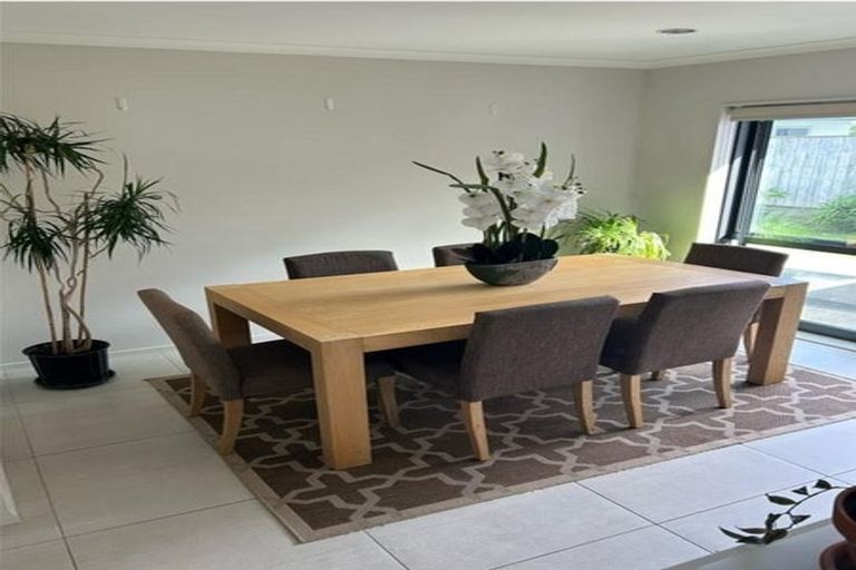 Photo of property in 51 Hadley Wood Drive, Wattle Downs, Auckland, 2103