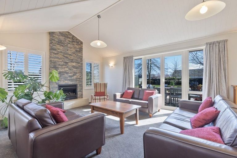 Photo of property in 148 Regent's Park Drive, Casebrook, Christchurch, 8051
