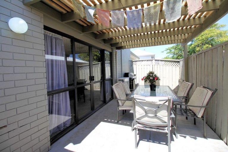 Photo of property in 12a Simpson Road, Papamoa Beach, Papamoa, 3118