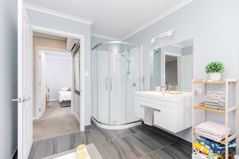 Photo of property in 2/2 Shakespeare Avenue, Enderley, Hamilton, 3214